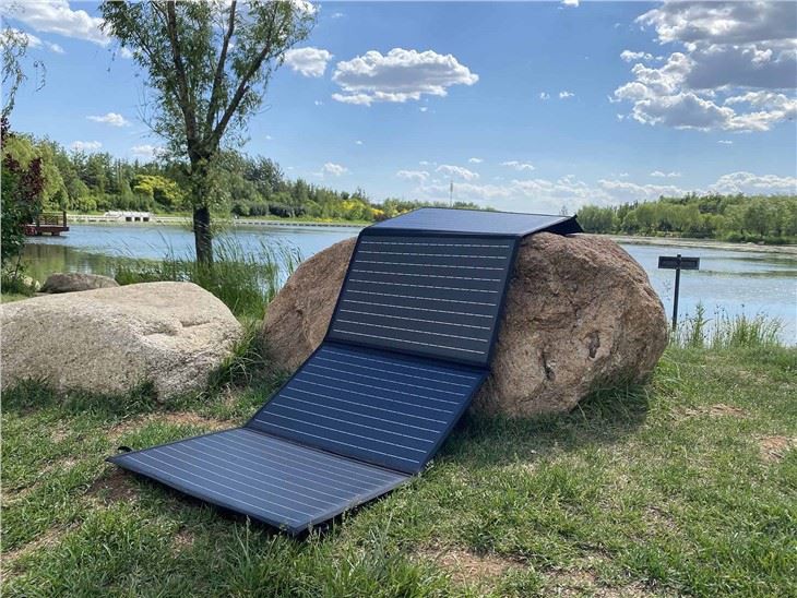 Kev Mus Sab Nraud Siv Portable Folding Solar Vaj Huam Sib Luag